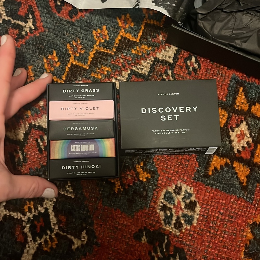 Heretic Discovery Set (sample pack) - 5 luscious perfumes samples! - Picture 4 of 9